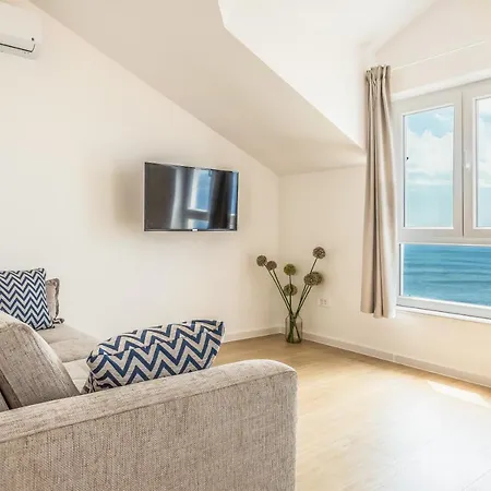 Apartman Mira Maris *